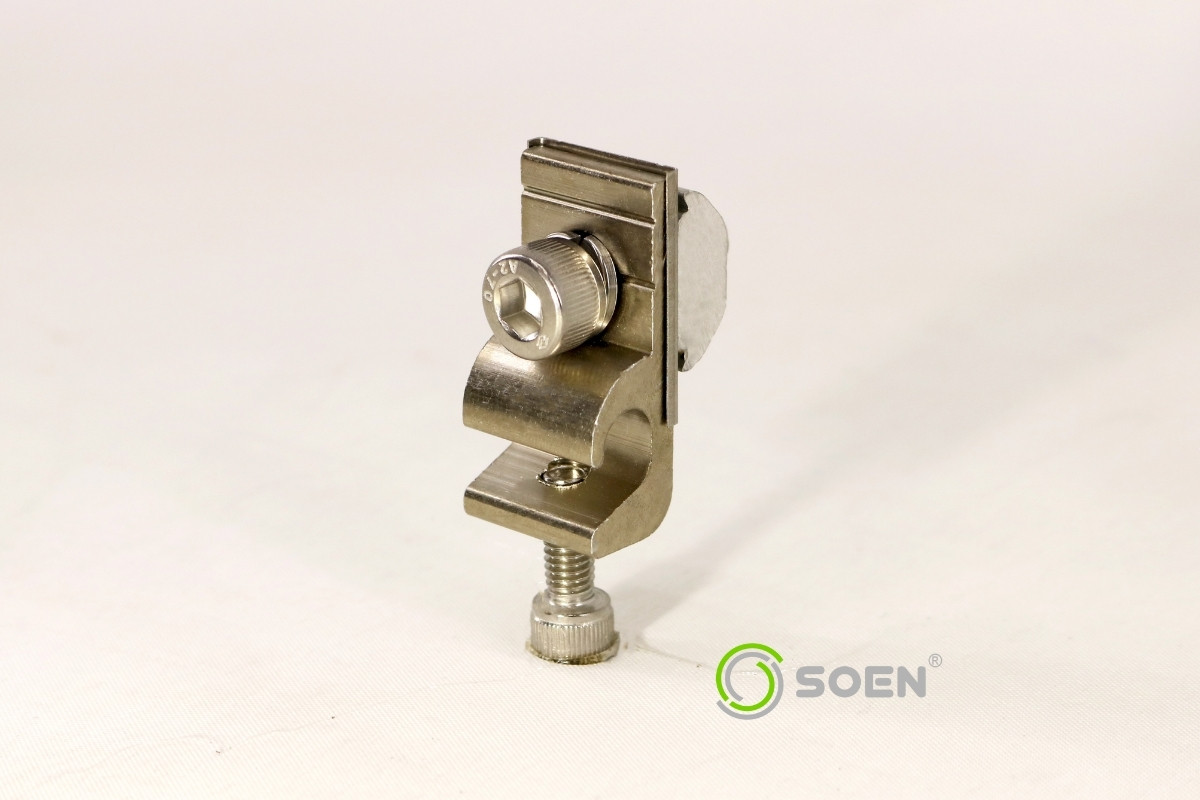 Grounding Lug · conector de puesta a tierra para riel SOEN, vista frontal