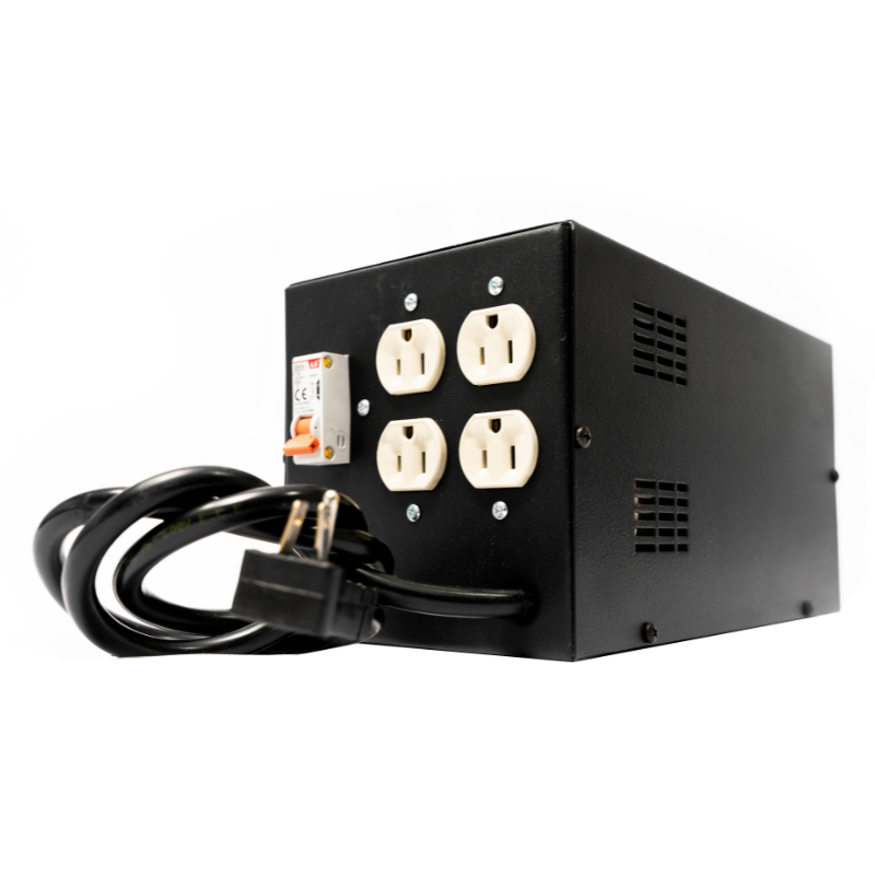 Regulador de voltaje doble rango 2kVA Netion de 2 kW, vista frontal